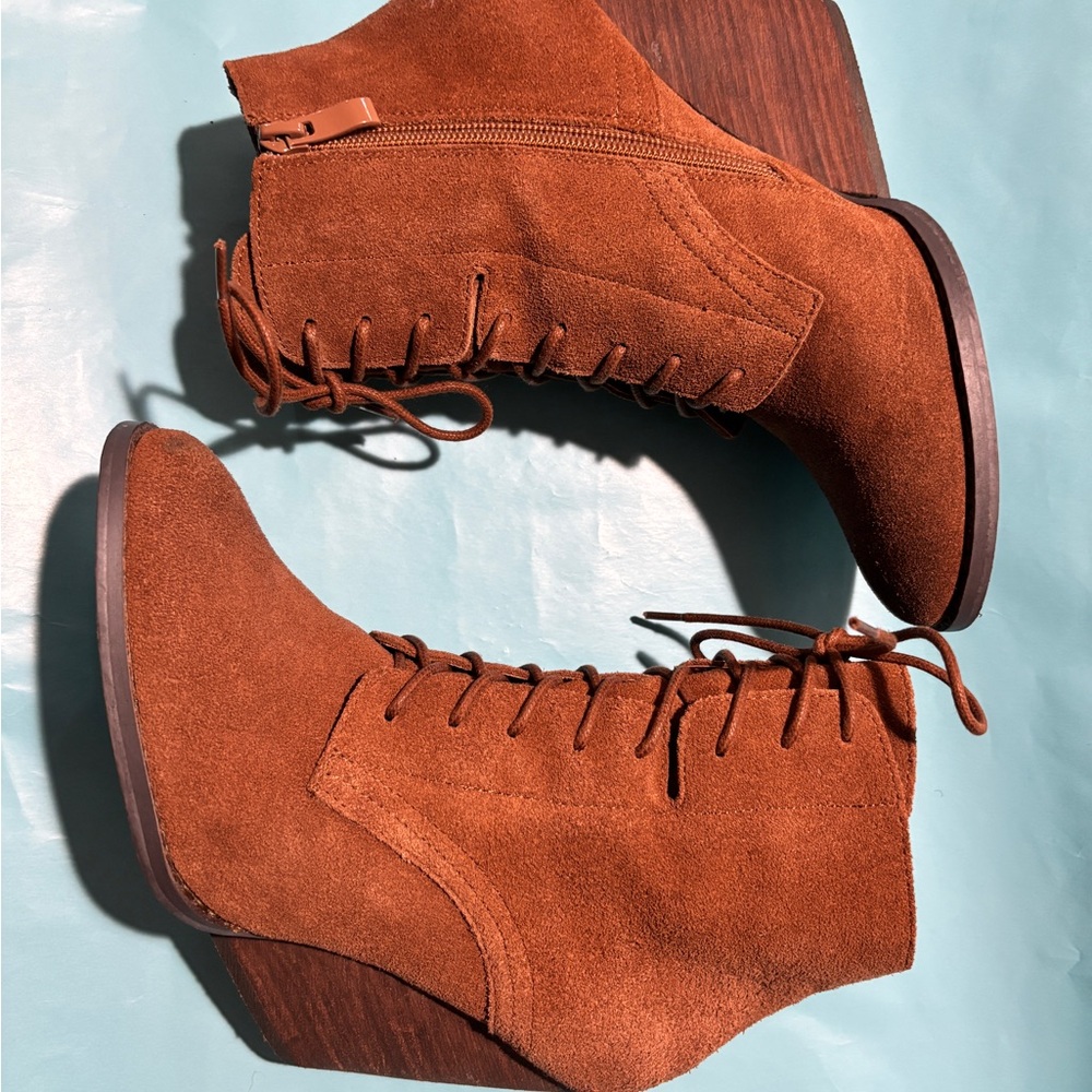 Very Volatile Brown Suede Lace-Up Ankle Booties - Picture 4 of 7